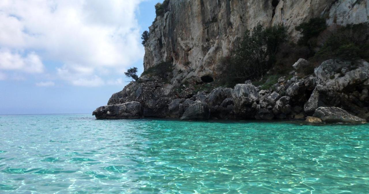 Appartamento Perla Verde, Wifi E Air Con Cala Gonone Buitenkant foto